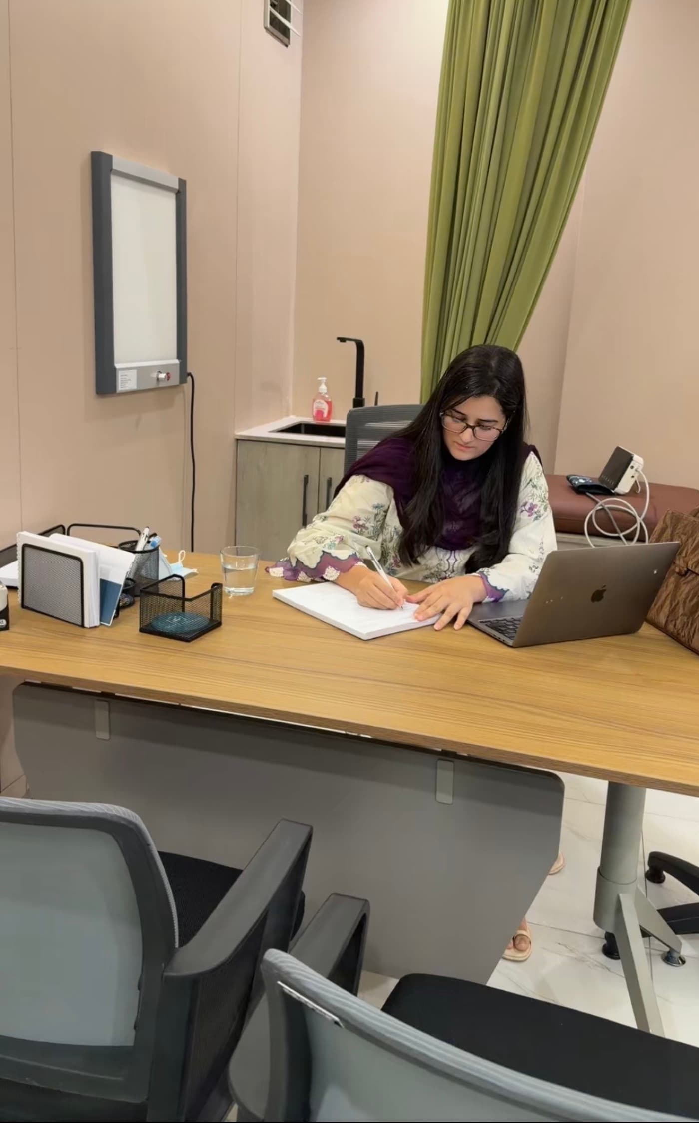 Sana Khan, clinical psychologist at GetMindCare Lahore